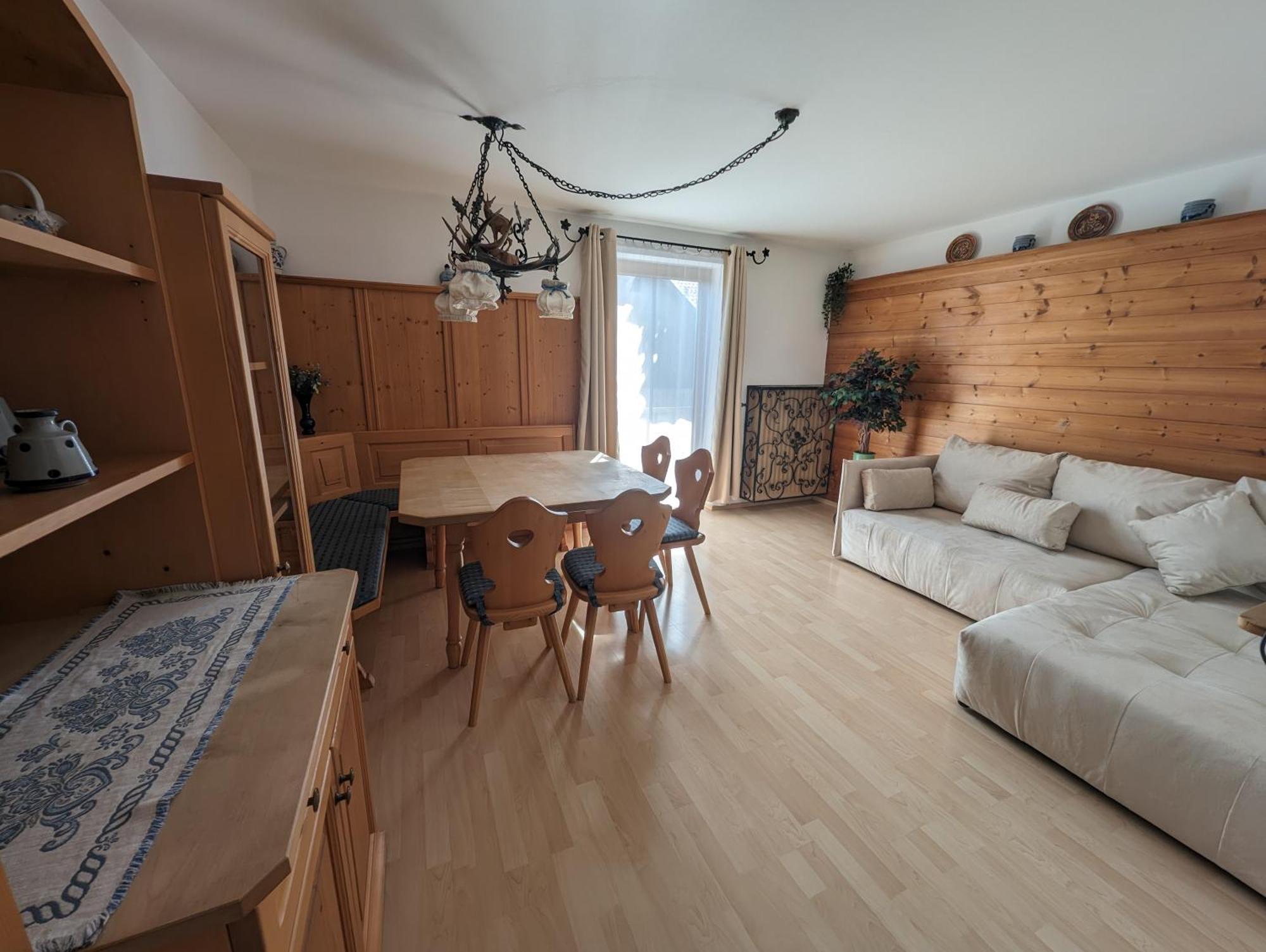 Appartement Gaestehaus U Veronika Incl Fruehstuecksbuffet Und Koenigscard Mit 200 Kostenlosen Attraktionen