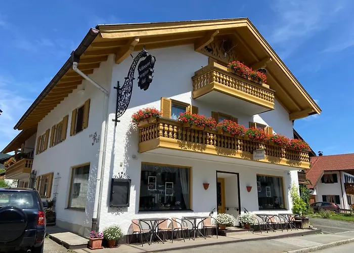 Gaestehaus U Ferienwohnungen Veronika Incl Fruehstuecksbuffet Und Koenigscard Mit 200 Kostenlosen Attraktionen