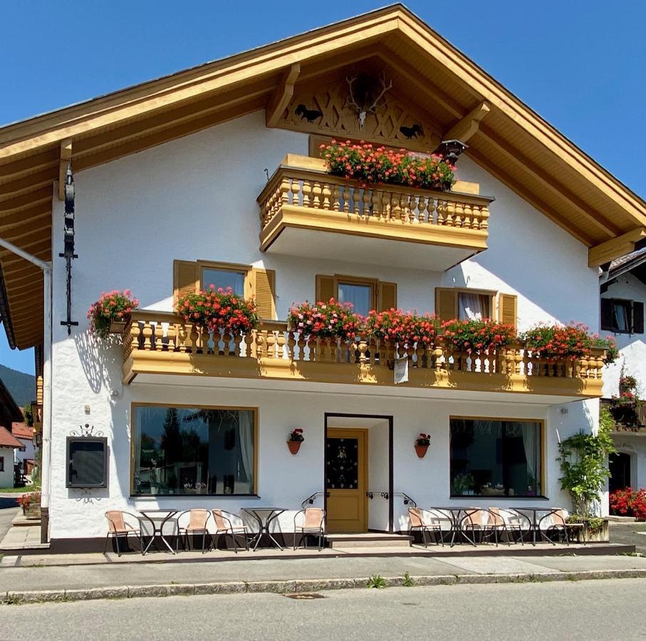 Gastehaus Veronika: Breakfast Buffet & Königscard Attractions Included