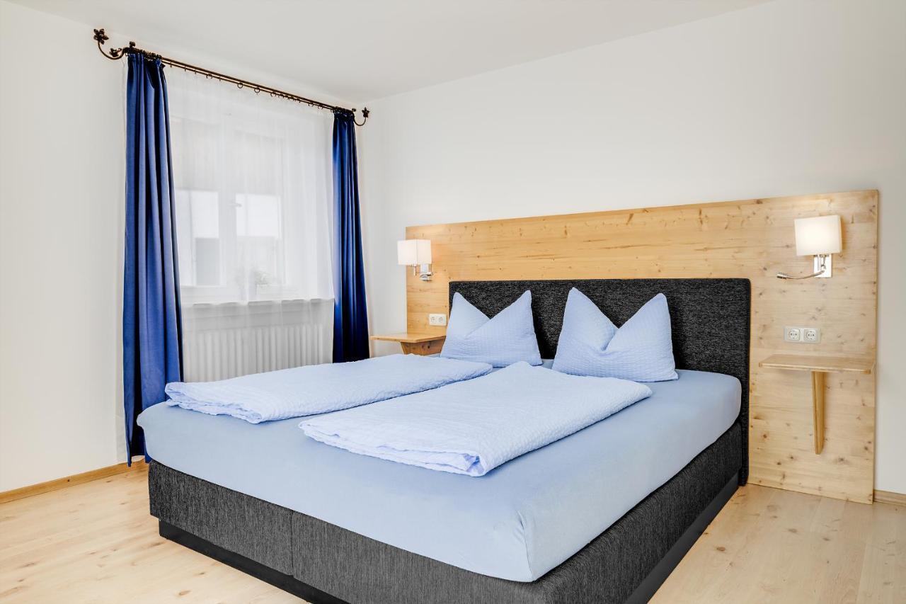 Gastehaus Veronika: Breakfast Buffet & Königscard Attractions Included Apartment