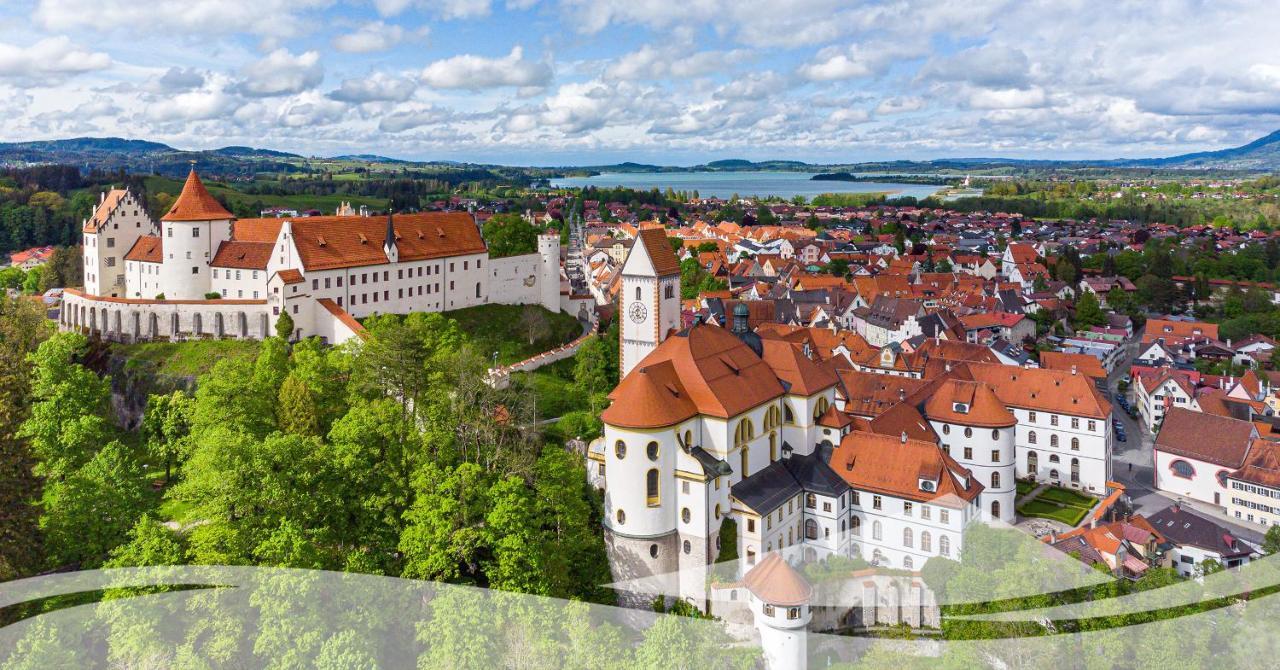 Gastehaus Veronika: Breakfast Buffet & Königscard Attractions Included Apartment Unterammergau