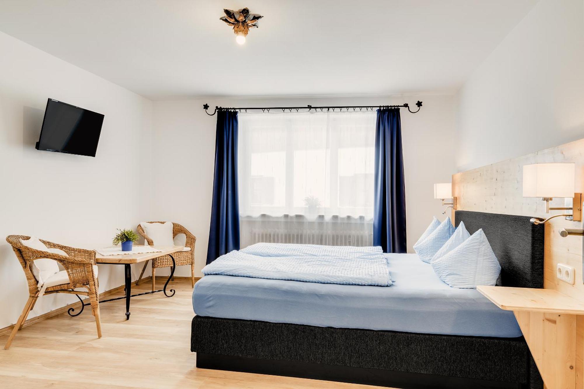 Apartment Gastehaus Veronika: Breakfast Buffet & Königscard Attractions Included *