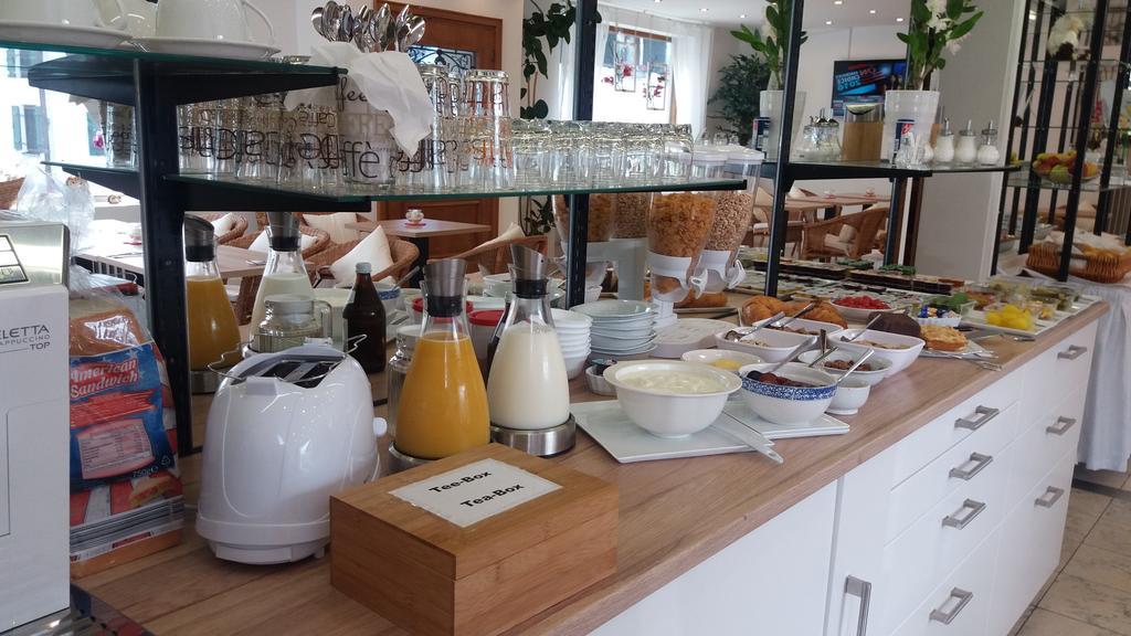 Gastehaus Veronika: Breakfast Buffet & Königscard Attractions Included